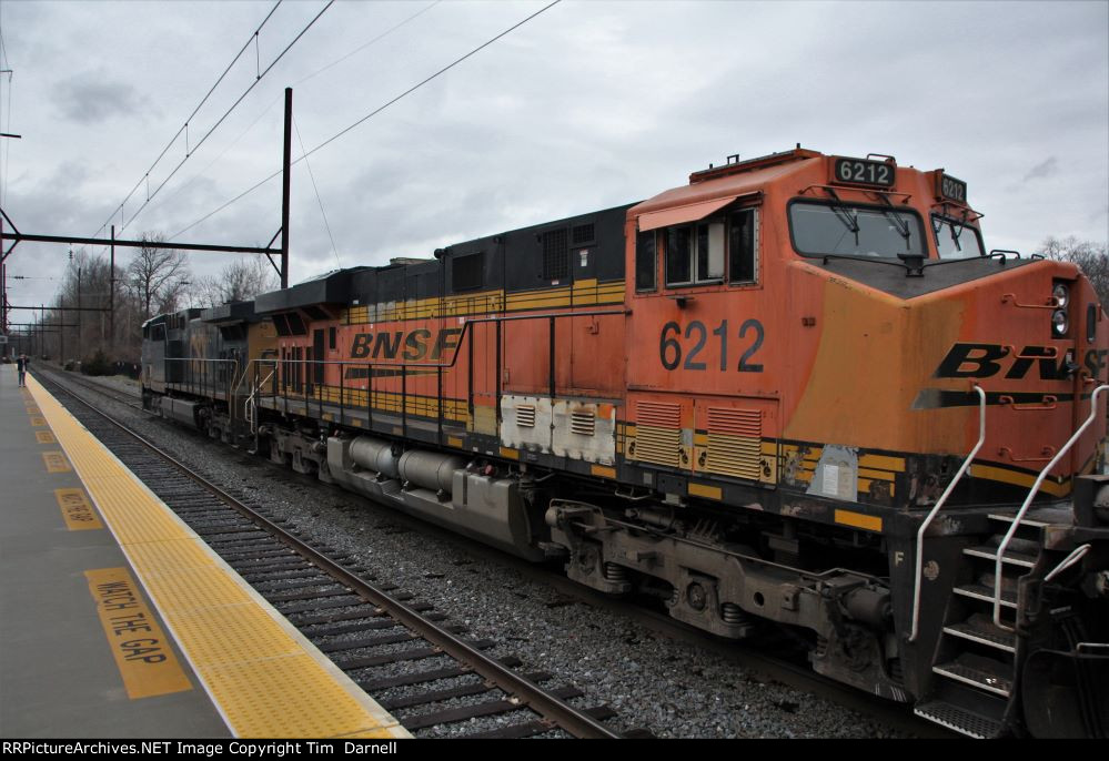 BNSF 6212 on CSX K163
